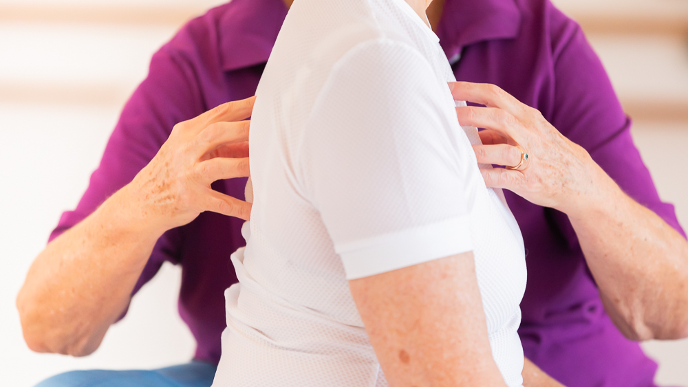 Marianne Artz in der Einzelbehandlung